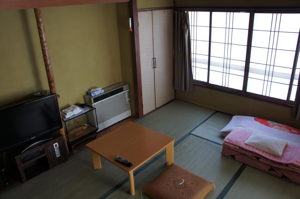 Miyoshiya Ryokan Tanabe Ruang foto